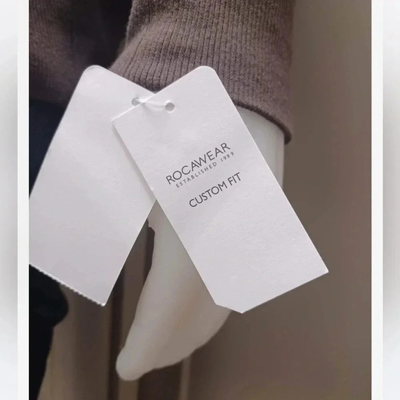 ROCAWEAR Pullover Light Sweater Brown Size Large - Picture 9 of 9